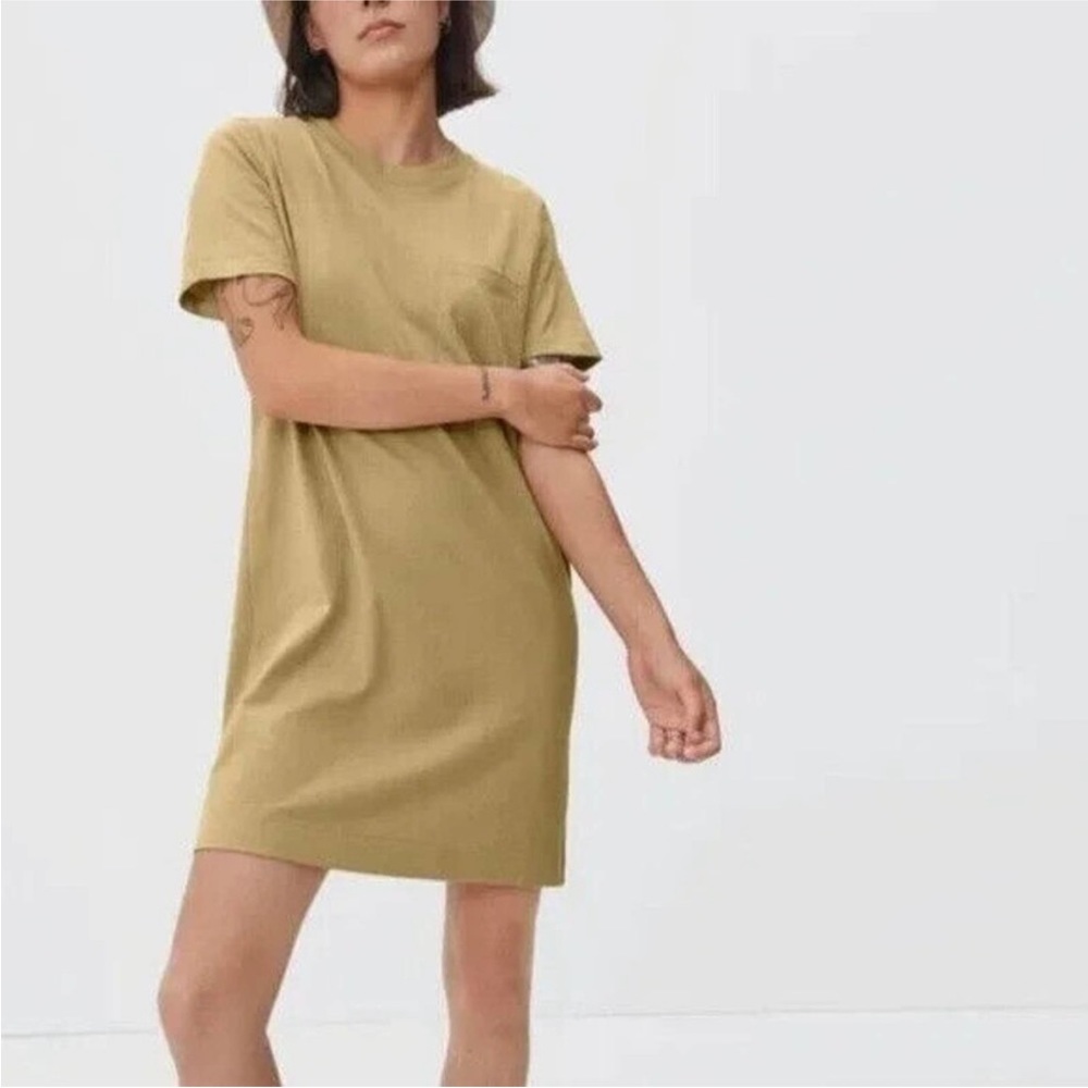 Everlane weekender t shirt dress